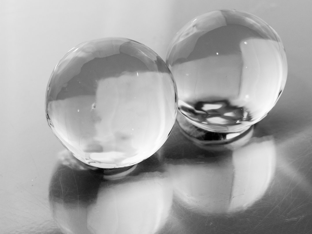 Sphere Ice makes the fun last.
​#IceModern #Sphere #Cocktailice #Ice #nycbars