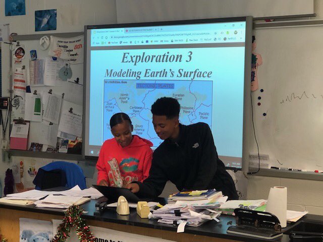 YorkSuburbanMS's tweet photo. Mr. Noel’s 8th grade science students teaching a plate tectonics lesson to their classmates.  #ysmsgotpride https://t.co/qu6syxnulY