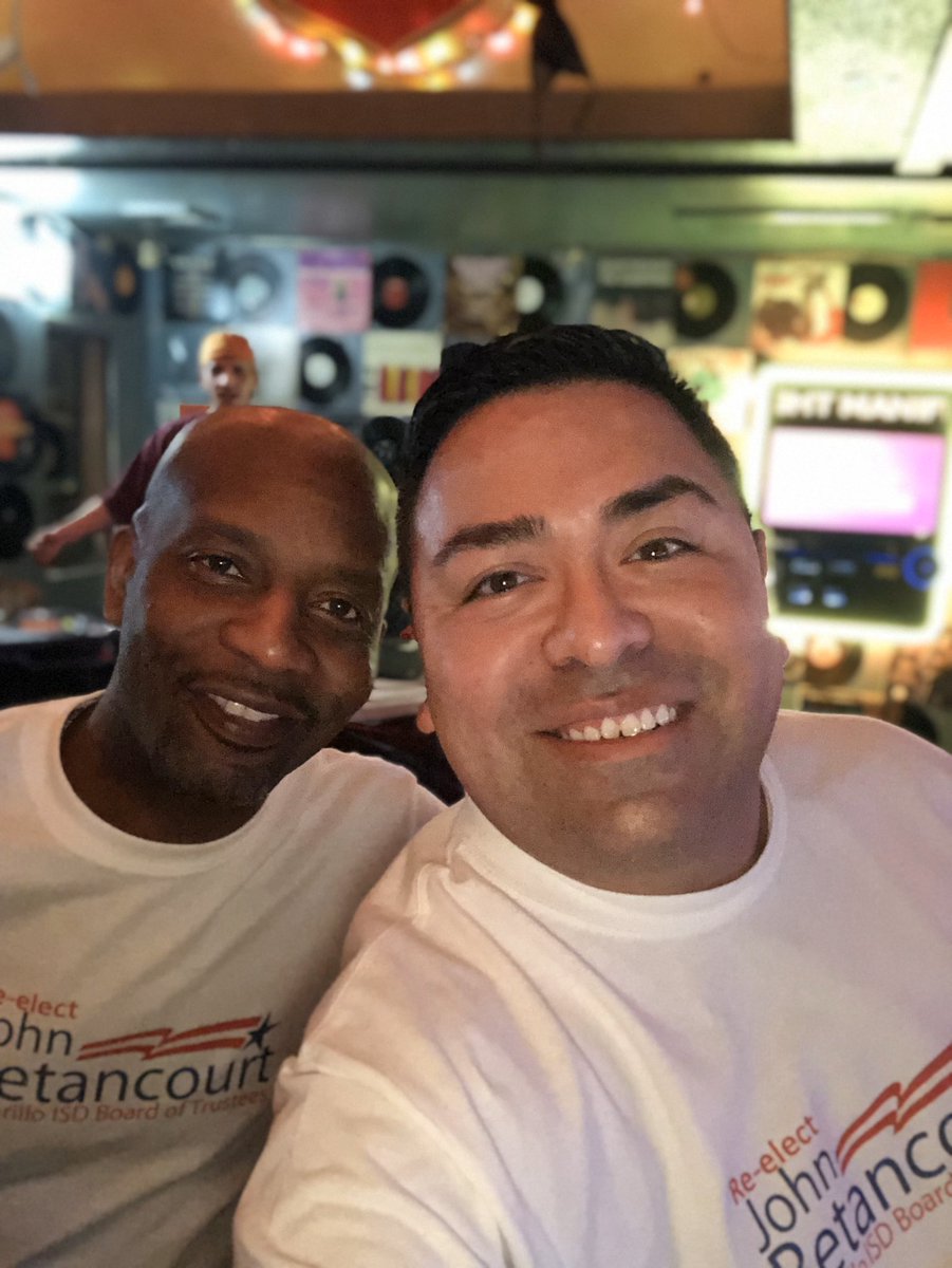 JohnforTexas31's tweet photo. There’s not another person I’d want to share this moment with besides you Edric! Thank you for supporting my passion and goals even though it takes time away from us. #FormerTrustee #FutureCandidate #CommunityLeader #HappyNationalComingOutDay #LGBTQ+ #17years #U #EnJ https://t.co/C8MH2vpQ1h