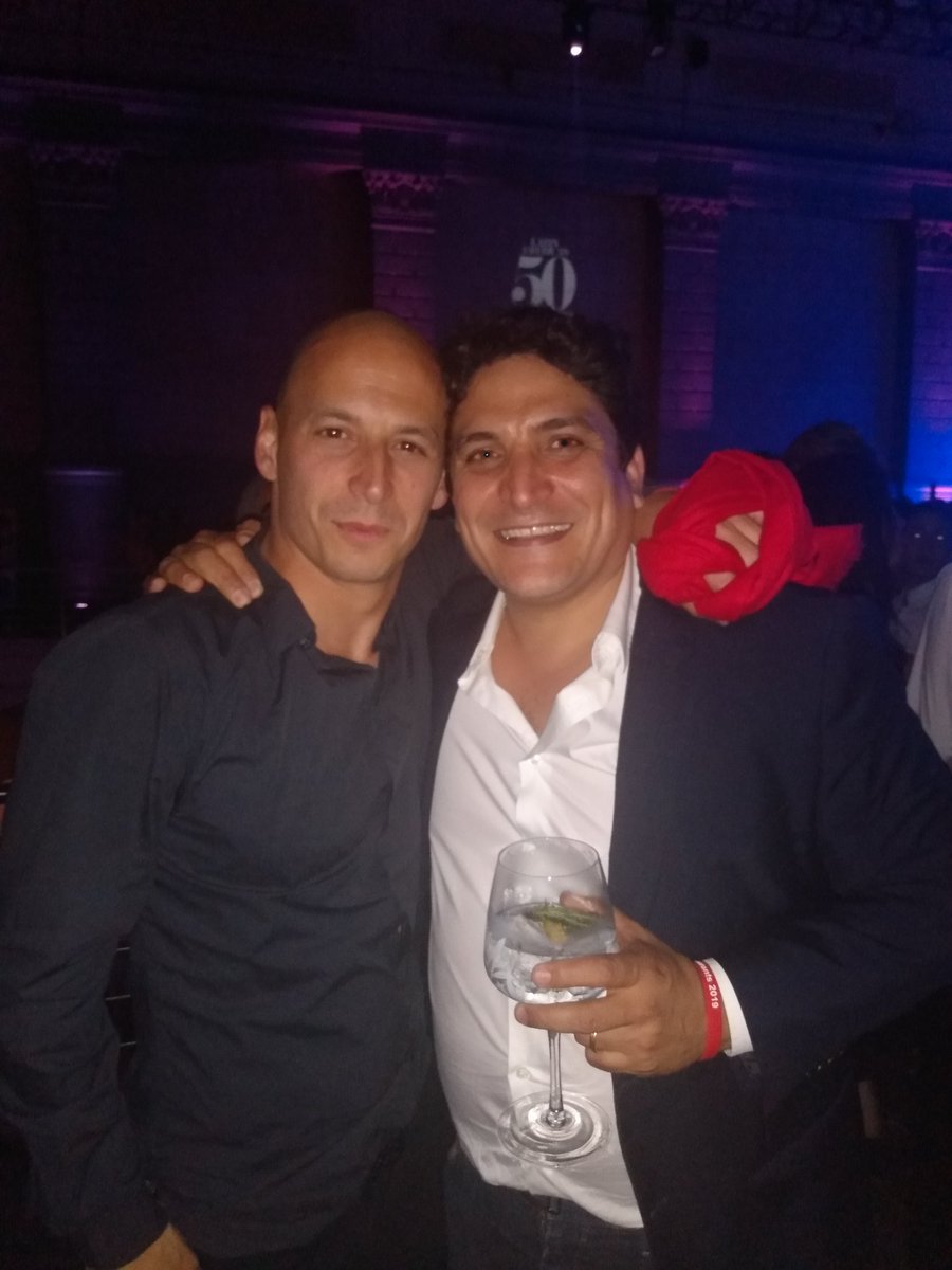 AySabor's tweet photo. Gran encuentro gran!!! El  mejor del mundo y el mejor de Argentina! @maurocolagreco @riveropabloj en la entrega de #LatAm50Best en @UsinadelArte
@TheWorlds50Best https://t.co/38cvjOlhYy