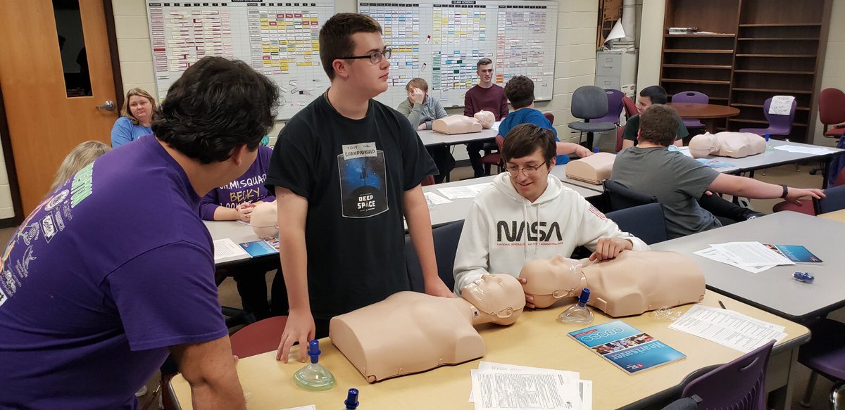 LASER3284's tweet photo. LASER 3284 team members became CPR certified last night.  These kids never stop trying to improve themselves and the world around them! #Stayin'AliveStayin'Alive #FIRSTweets #ULSafety https://t.co/o6b5ywBpa6