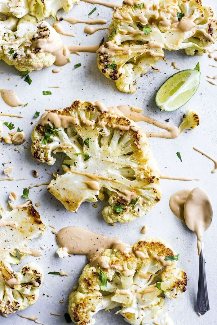 Drizzle anything with <a href="/TheAlmondEater/">TheAlmondEater</a>'s Thai-inspired Peanut Sauce and we’ll eat it! These Cauliflower Steaks are first on our list!

Get the recipe: thefeedfeed.com/thealmondeater…
#feedfeed #cauliflower #cauliflowersteak #peanutsauce #goodfood #easyrecipes #glutenfree #glutenfreefood