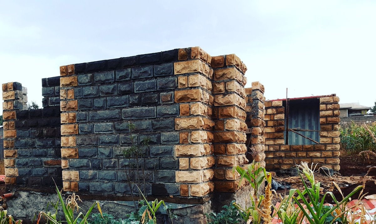 dnahinga's tweet image. Making good progress slowly.

Made this pergola before and I could not resist it✔💯. The Entrance Transition is beginning to take shape

A place for creepers and climbers. A hammock chair if weather allows
#SketchItBuildIt 
#BeautyMatters 
#FreedomWork

ub.co.ke