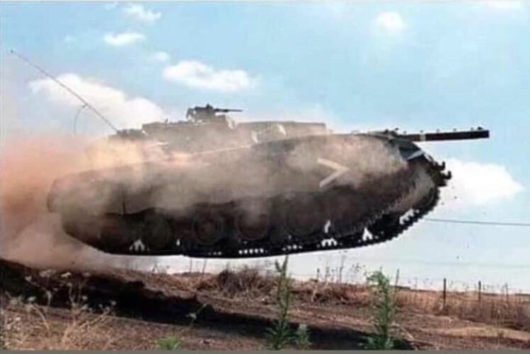 Tofaş süren gence tank verirsen TelAbyad’a böyle girer... #YPGattackedJournalists