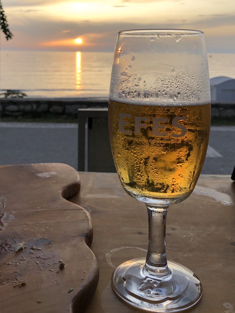 StewartJordan4's tweet photo. What better way to spend your day with a nice cool beer @Efes @GoTurkey https://t.co/XyYIJw8yvu