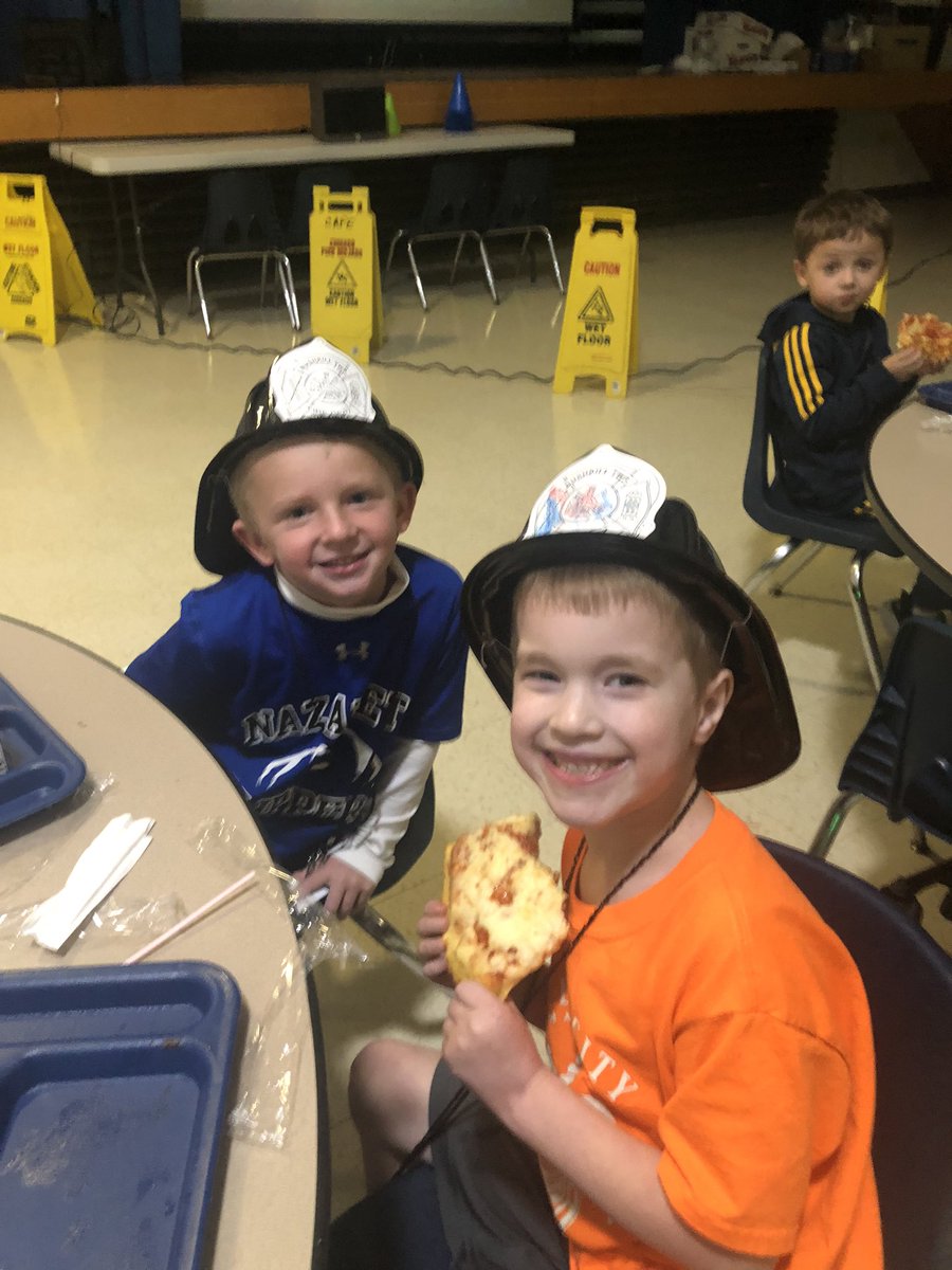KBESPrincipal's tweet photo. Thank you to our Bushkill Township Volunteer Fire Department for visiting KBES today to wrap up Fire Prevention Week at our school! #KBES #goodbetterButz https://t.co/t3IFBluunM