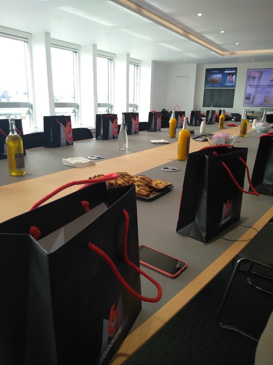 LeMaster226's tweet photo. Aujourd’hui, toute la promo du #Master226 a eu la chance de visiter les locaux du @M6Groupe ! Nous les remercions pour leur accueil ! #medias #M6 #Dauphine https://t.co/1mcxUQJwOT