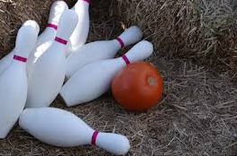 MaggieDaleyPark's tweet photo. Do you like to bowl @10pinchicago ? Have you ever Pumpkin Bowled? Join us @MaggieDaleyPark Fall Fest for #pumpkinbowling ππ³, just one of the many FREE fun Activities!
Saturday October 19th 12-5pm https://t.co/jul4j8fdPM