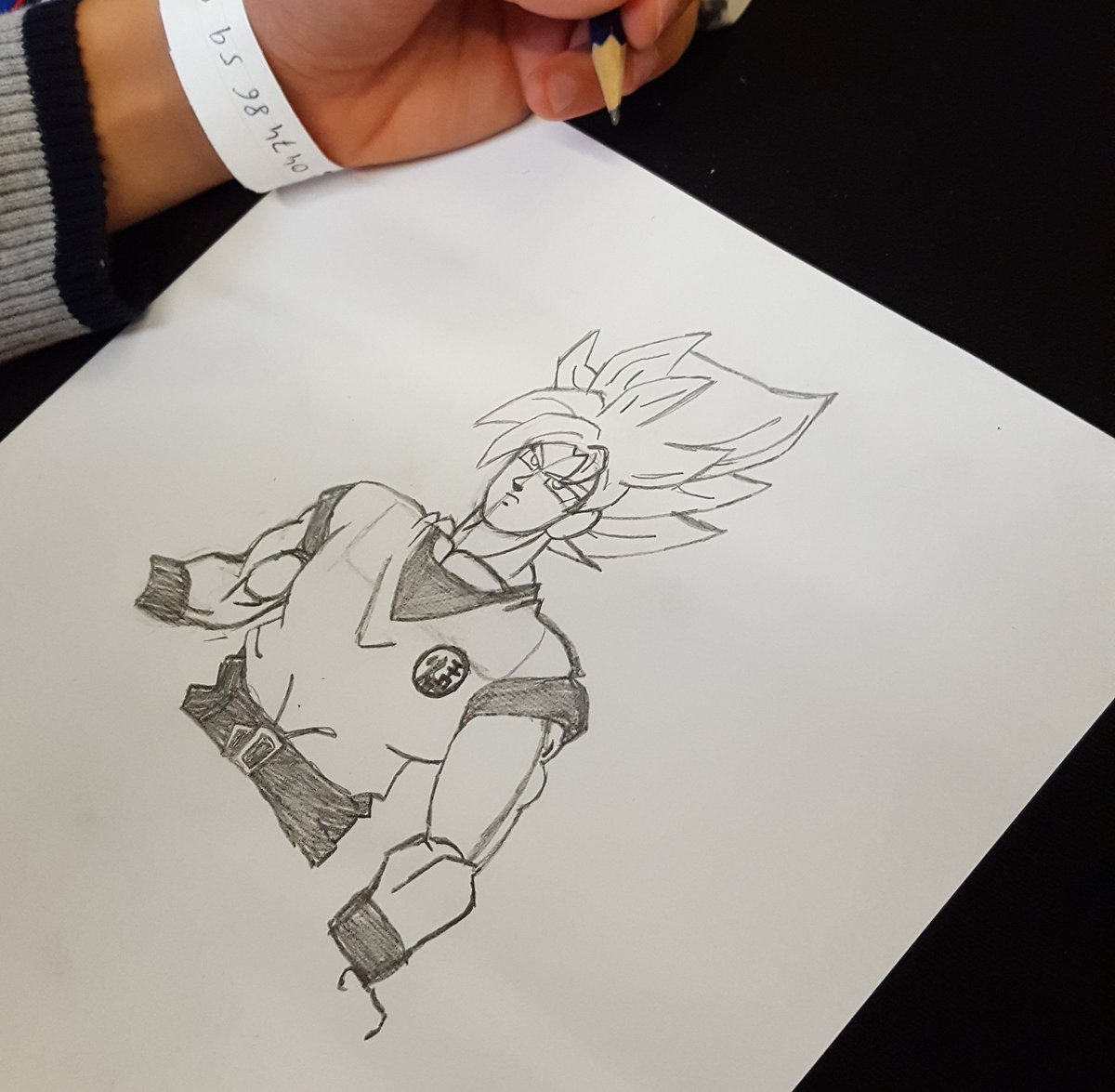 Moonkeypro's tweet photo. Je suis super content du succès qu'on eu les perso de ma nouvelle série. ❤
Dédicace puis hop, atelier ou l'on apprend à dessiner #Goku
#DragonBallZ #DragonBall #DragonBallSuper #retromadeinasia2019 https://t.co/uTOYVWdp0G