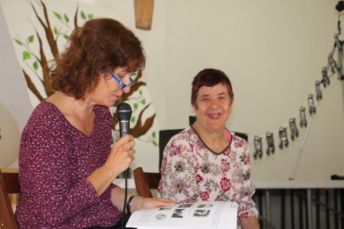 Ampans's tweet photo. Avui hem homenatjat la gent gran d’AMPANS: El Joan, el Josep, la Sole i la Mari han recordat la seva vida i han escrit el seu relat de vida amb l'ajuda de la seva educadora referent i gràcies al mètode #Revisep. Un plaer poder escoltar els records de les seves intenses vides ❤️ https://t.co/Arg9K3R24x