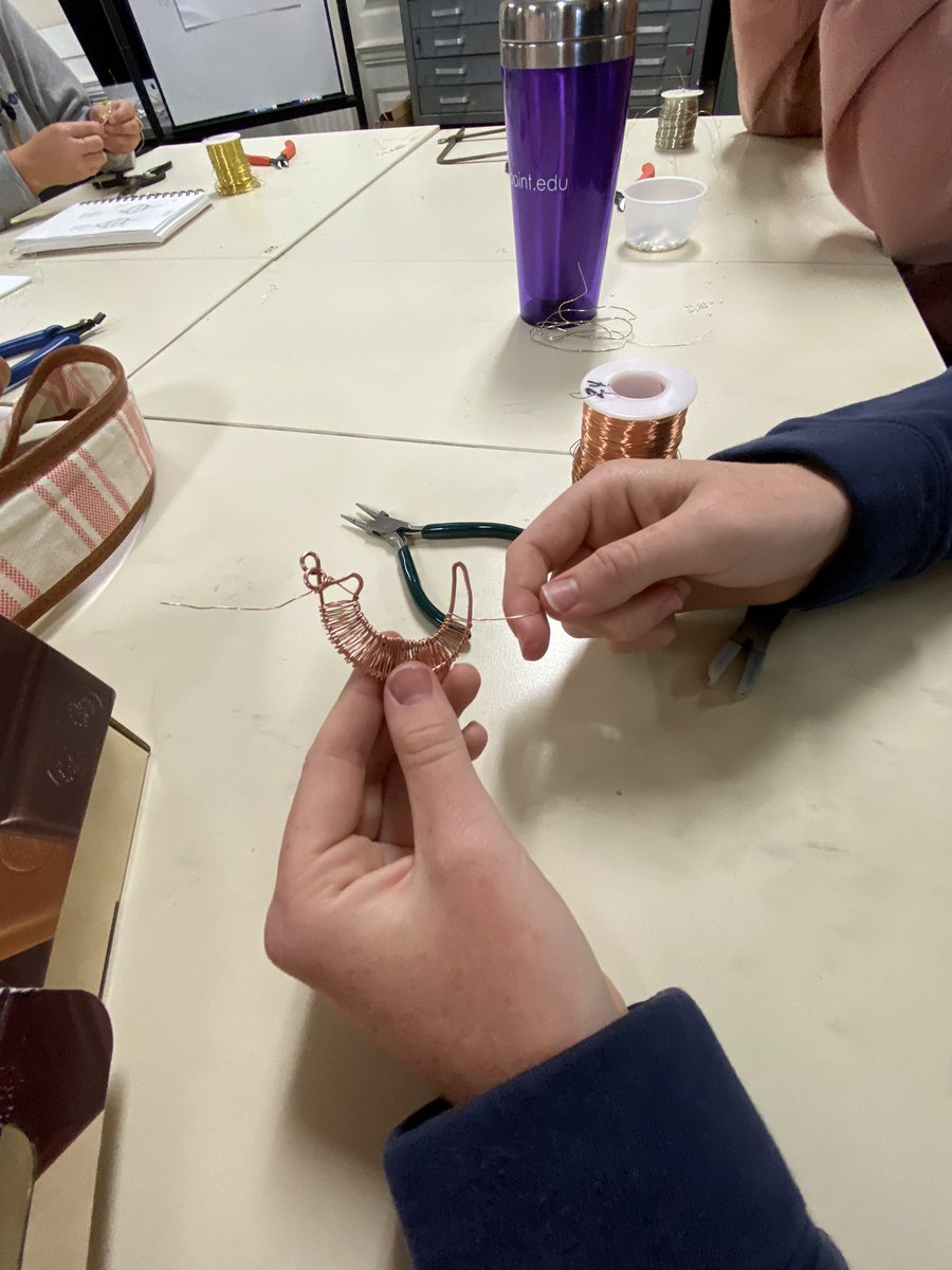 ramseyhsart's tweet photo. Jewelry students create pieces inspired by various jewelry design styles through history #wireworking #beading #jewelry #artdeco #artnouveau #ancientegyptian #victorian #nativeamerican https://t.co/PAlAyXnG1B