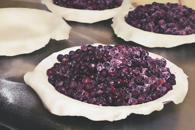 thesirengroup's tweet photo. Make it wild this weekend... go blue with the ULTIMATE #wildblueberry #pie #ThanksgivingWeekend #recipe https://t.co/XTa6bPolqK #blueisgoodforyou @WildBBerries https://t.co/8F6BcJ74Pu