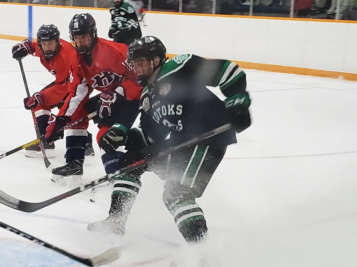 We are getting ready tonight for a hard stopping Home Opener at the Pason Centennial Arena in Okotoks tonight!!  

CRAA Blue comes to face off at 6:30 tonight.....join us there!  It is bound to be a good one!!