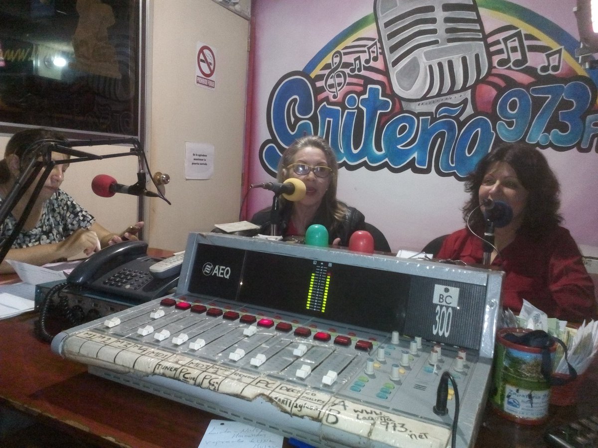 Programa Venciendo barreras conducido por la Licda Belkis Camargo y Miriam Peñaloza hoy como invitadas las Licdas Nelsa Hernández y la concejala Licda Maria Alejandra Duque. GRITEÑA 97.3fm.