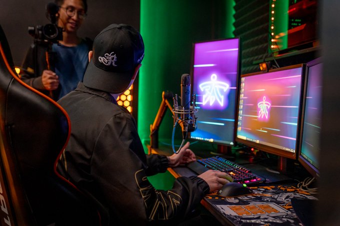 Watch ViewSonic Gaming USA's leaked NSFW photo on TwXstars