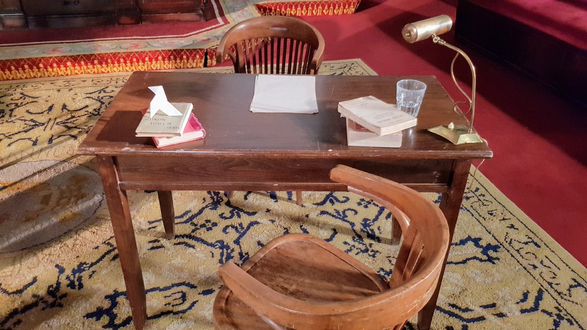 Todo preparado para que José Luis Gómez se ponga en la piel de Unamuno en 'Vencer y convencer', la dramatización del 12 de octubre de 1936 con el alegato universal en favor de la libertad y la inteligencia.
Esta tarde noche en el Paraninfo de la <a href="/usal/">Universidad de Salamanca</a>