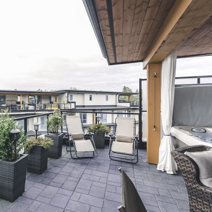 macdonaldrealty's tweet photo. Lovely 4 bed townhome located in South Surrey, BC, featuring lots of natural light and a Jacuzzi tub, listed by @mark.attfield!
#MacdonaldRealty #RealProud #NewListings 

https://t.co/lnNxbwQxbh https://t.co/WZ4qT9r1cA