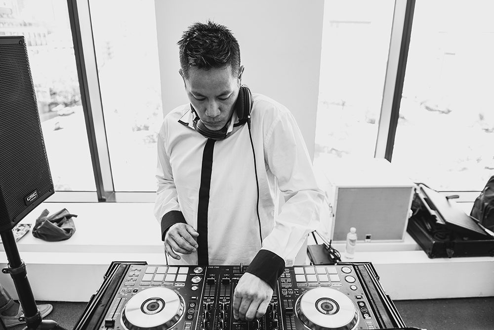 MPLevent's tweet photo. TGIF! Just 26 days until you can mix and mingle with some of the best in the tech industry, all while listening to some seriously good tunes! 

A big thank you to our official DJ sponsor, Comnet Supply!🎶 🎊

#NYCTechEvents 
#Networking 
#MPLEvent https://t.co/M4ejjMhMRE