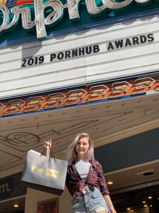 Just a couple of hours before @Pornhub awards! So excited! https://t.co/rOrcvIyNav<a class="tags" href="/tag/pornhub">@pornhub</a><a href="/tag/france"class="tags"><span>#france</span></a><a href="/tag/paris"class="tags"><span>#paris</span></a><a href="/tag/grevedu12decembre"class="tags"><span>#grevedu12decembre</span></a><a href="/tag/francestri"class="tags"><span>#francestri</span></a>