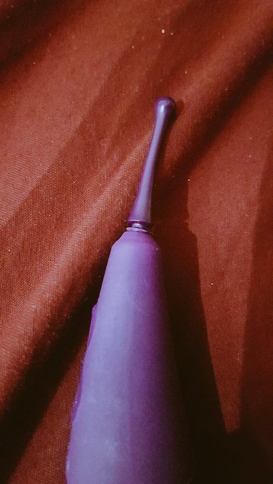 My absolute favourite portable toy and second favourite toy of all time is coming apart 😭 What do I do