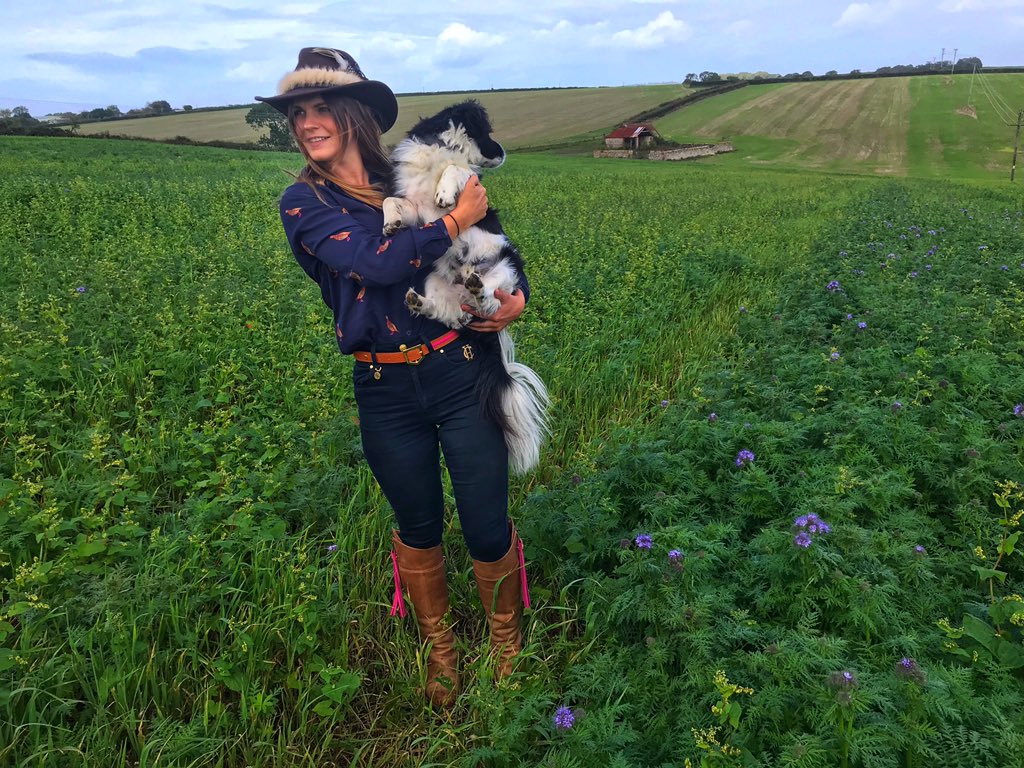 If you didn’t already know October is breast cancer awareness month .@FairfaxFavor have launched their new belts and 100% of profits go to @BreastCancerNow (wearing mine) . #covercrops #checkyourbreasts