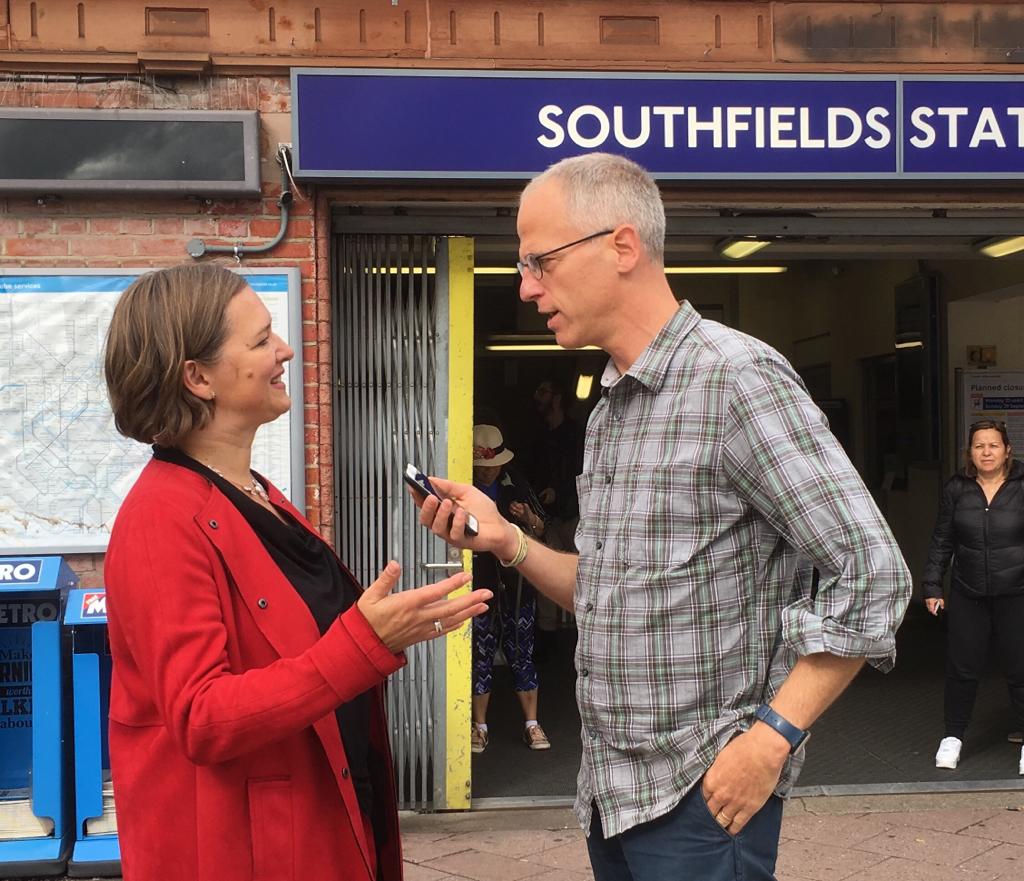 RIVERSIDE REPORTS starting right now with local news from #Richmond #Wandsworth #Merton and #Lambeth LISTEN at RiversideRadio.com or on the <a href="/tunein/">TuneIn</a> app for mobiles... here's some of our guests tonight... <a href="/Andrew_Adonis/">Andrew Adonis</a> <a href="/LeonieC/">Leonie Cooper AM</a> @CllrFleur and more...