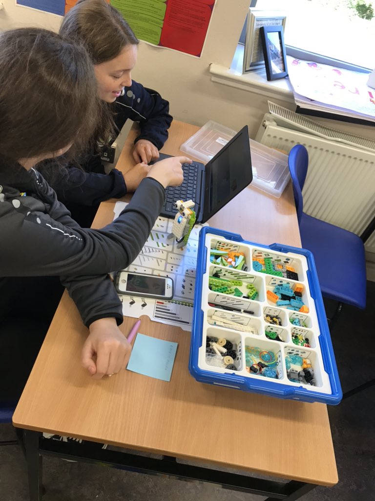 codingstclares1's tweet image. Fantastic week in St Clares Comprehensive enjoying @CodeWeekIRL @CodeWeekEU @scratch @PDST_TechinEd @SligoEdCentre @SligoEdCentre #coding #21stcenturyproblemsolving   #lego @accsirl looking forward to meeting “Milo” next week