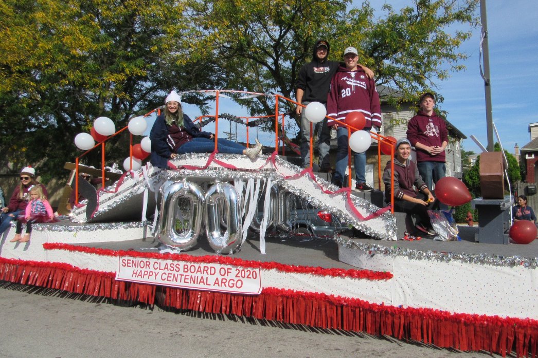E_RODRIGUEZ_IG's tweet photo. From last weeks celebration. #argo100years #argohoco19 #GoArgo #homecoming #parade #VillageofSummit https://t.co/SqIir5UjoT