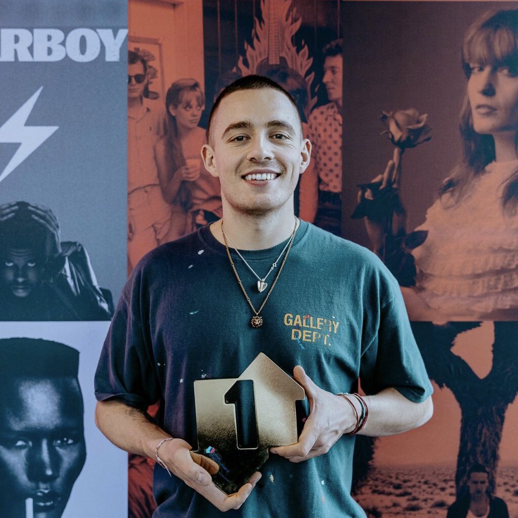 DermotKennedy's tweet photo. The first Irish artist to get a U.K. number 1 in almost 20 years. Today is insane. Thank you so so much for everything :) for supporting me, for letting me be myself. All my love X https://t.co/a7sDOhPGtn
