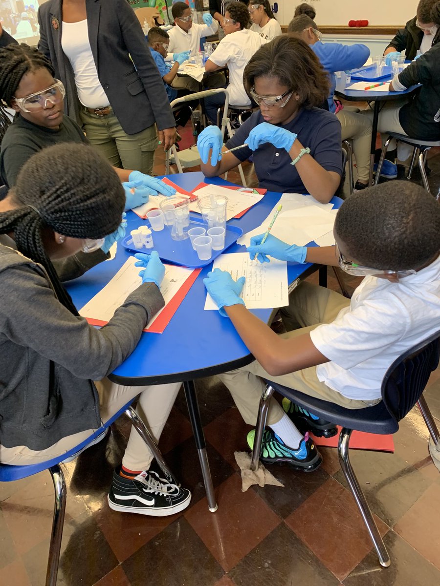 Grade 7 students in Ms. Whitley’s class were engaged in a Polymer Mystery lab this afternoon at Heywood Ave School. The lab was made possible as a result of a district partnership with #Science2Science. #STEM ⁦<a href="/HeywoodSTEM/">Heywood Avenue School</a>⁩ ⁦<a href="/Gerald_Fitzhugh/">Gerald Fitzhugh II, Ed.D. 👌🏾♦️👌🏾♦️KAY</a>⁩ ⁦<a href="/ops_district/">Orange Public Schools</a>⁩