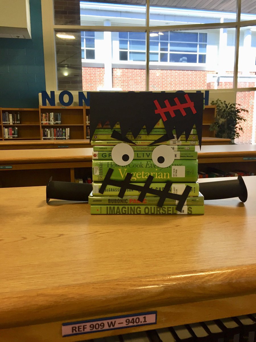 librarydeeprun's tweet photo. Boo, look who came to visit at DRHS library. #creativeassistant #lifereadyliteracy @BFellows_DRHS @WildcatsDR @hcpslib @AmyCashwell @TFerrellJr3 https://t.co/O2vfBAmDul