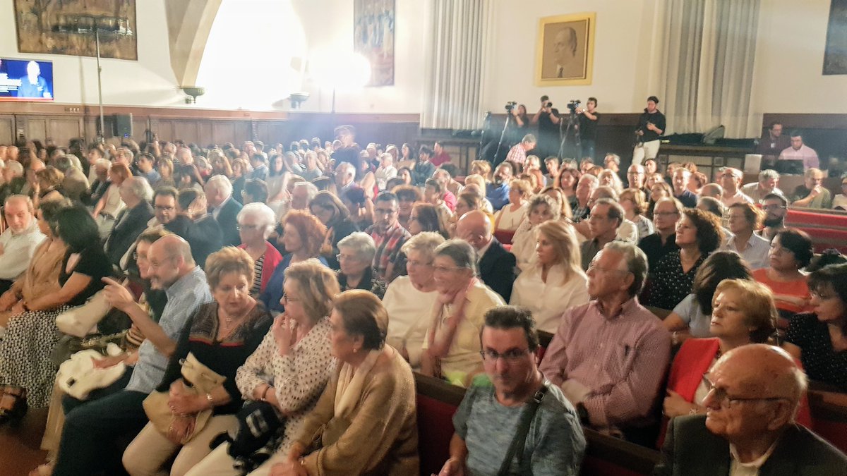 Nadie se quiere perder la dramatización 'Vencer y convencer', con José Luis Gómez en el papel de Miguel de Unamuno. Ahora mismo en el Paraninfo de la <a href="/usal/">Universidad de Salamanca</a>