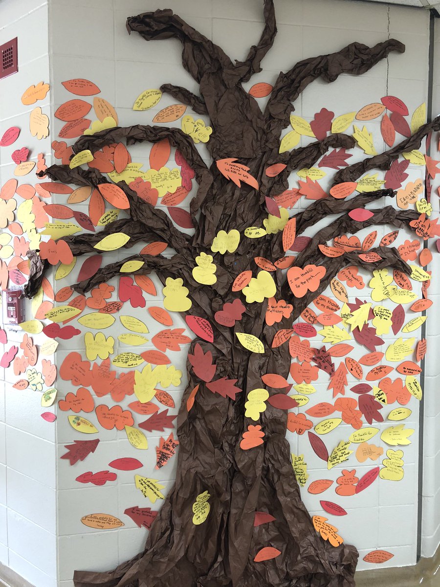 ElemWhford's tweet photo. At Ford, we are grateful! Happy Thanksgiving! @RegPublicSchool https://t.co/iD9scXlDvV