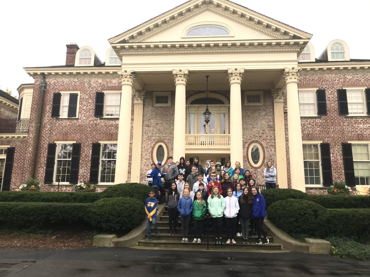 Love learning outside the classroom <a href="/CantignyPark/">CantignyPark</a>. 1st Division Museum,  the Robert McCormick house, and tanks! <a href="/MrSteele106/">Stetson Steele</a> <a href="/MrsHughes106/">Mrs. Hughes</a> @MrsCagle106