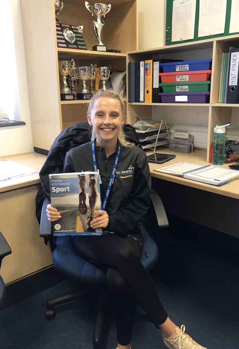 MissBarrattPE's tweet photo. What are you reading right now? #btecsport #unit1 #unit2 #novmocks #asape https://t.co/wEFikROlf7
