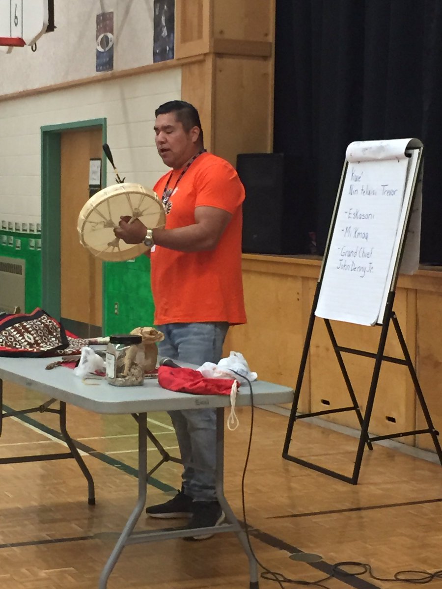 Thank you Trevor Sanipass @TSanipass for teaching Millwood Elementary about Mi'kmaq Culture!  Fantastic Presentation!  <a href="/HRCE_NS/">Halifax Regional Centre for Education</a> #everychildmatters #Mikmaq_HM