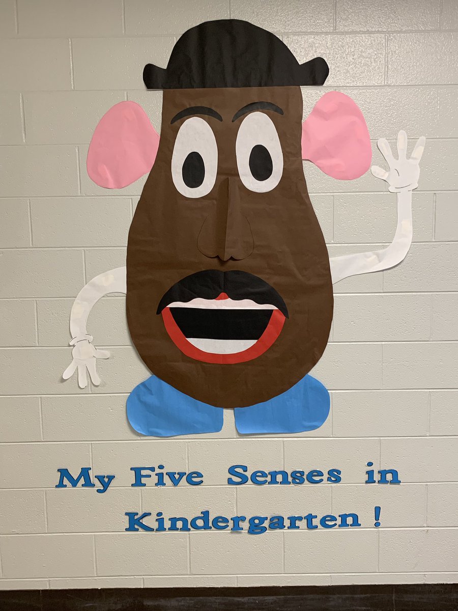 Midway Elementary had a STEAM Walk that provided students with many different learning opportunities.