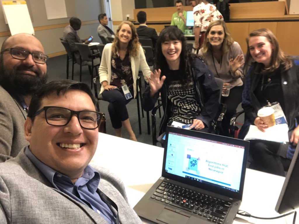 jmsanchez1977's tweet photo. Great discusiones and sharing on Artificial intelligence for your positive Development - my Co presenter @ayankishore Director, @1977Creative Lab and received a great supported from @janzzjobs #m4Edchat #ThinkCreative @aprendoyempren2 innovating The most yo serve AtRisk youth https://t.co/bIeNQjK5OB