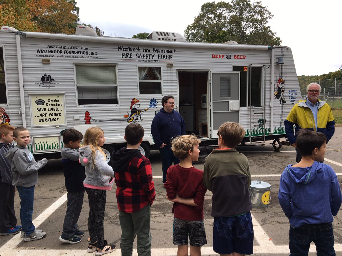 PrincipalCES's tweet photo. Thank you to the Chester Hose Co. for joining us at CES for fire safety! https://t.co/MPfWBmVJa8