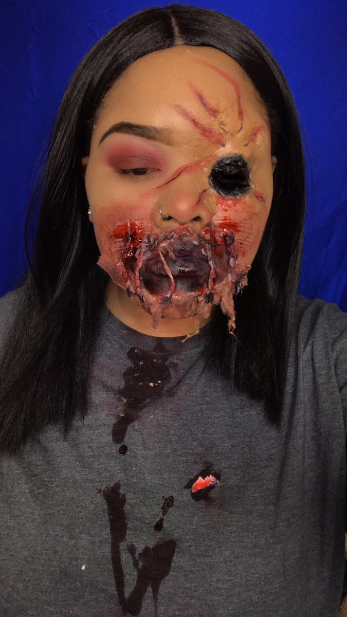 No real caption just playing in my sfx makeup 😈

Ig @deethemusee 💫

#deethemusee #halloweenmakeup #goremakeup #sfxmakeup #scarwax #covergirlmakeup #crayoncutie #ctmakeup #nycmakeup