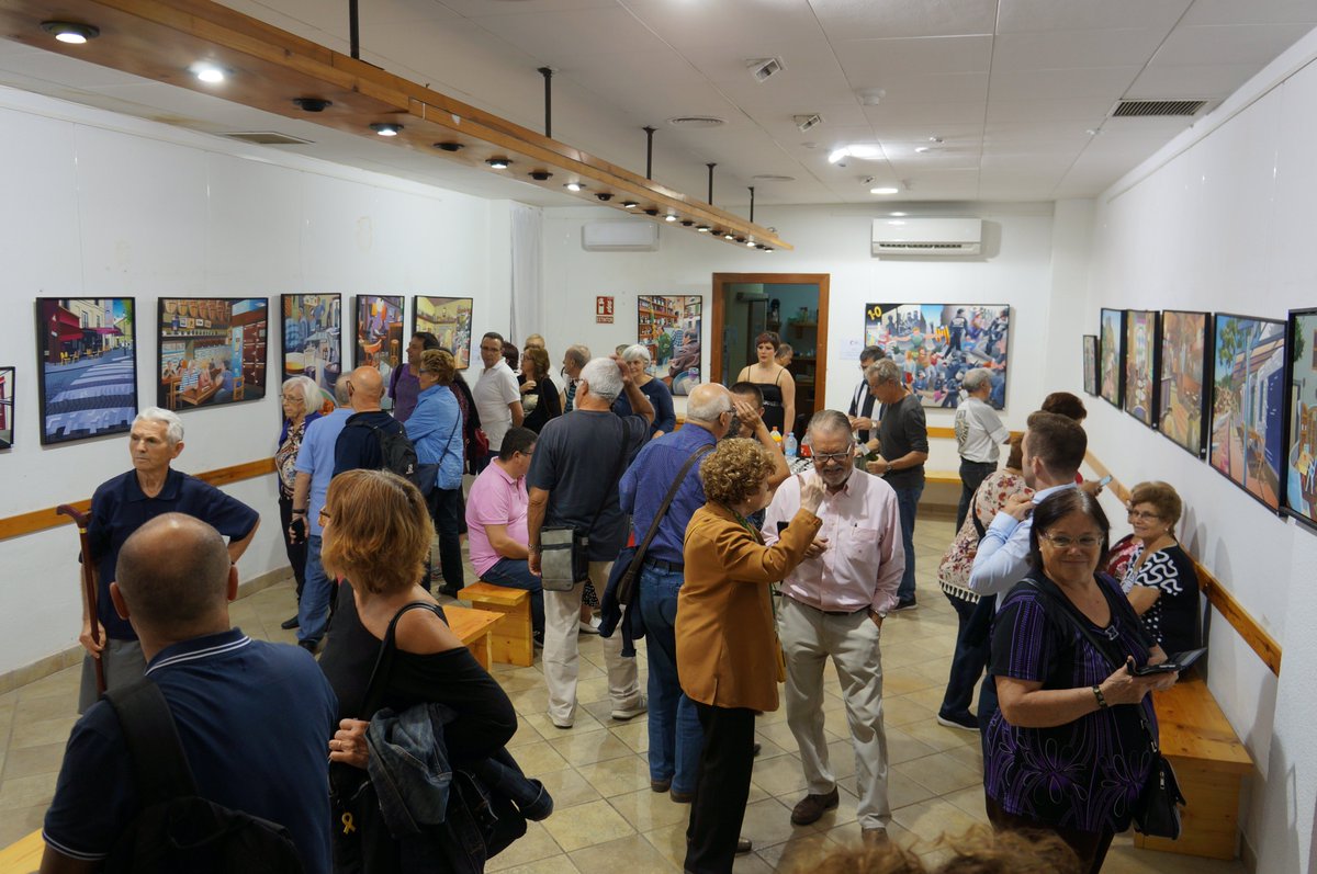AteneuBdn's tweet photo. Avui a l'ateneu hem tingut el gran honor d'innaugurar l'exposició d'obres de Rafel Cerdan, veí i pintor de #Badalona. Ha estat tot un èxit!
Podeu venir a disfrutar-la de dilluns a divendres de 17h a 20h fins el 21 de novembre https://t.co/3LfpJBMIHc