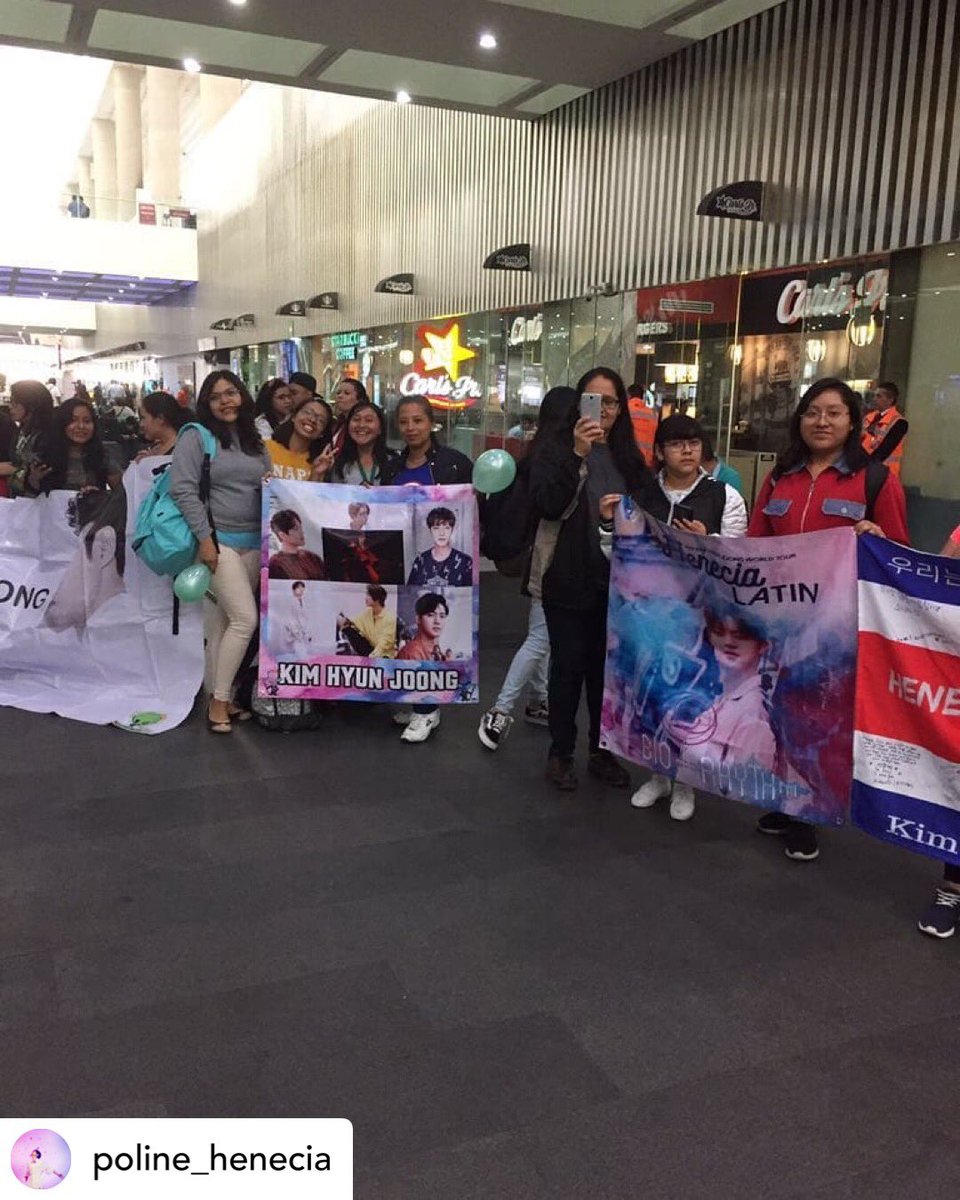 munoz_contar's tweet photo. @poline_henecia Great, Mexico
Fans are waiting for KHJ
Airport of the Mexico city
Cr kimanh_tran8
#KIMHYUNJOONG #HENECIA #Takemyhand #김현중 #金賢重 #henecia_music #KHJ #キムヒョンジュン #ss501leader #ss501 #poline_henecia #whentimestops #eliteheneciaint #kimhyunjoongchile2018 https://t.co/YMbm1258Ip