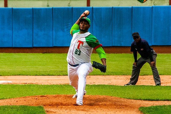 istvanojeda's tweet photo. #LeñadoresLasTunas 🌵 le ganan 3 x 1 a #GallosSSP🐓y se clasifican en 3er lugar, directo a 2da fase #Serie59 #beisbol #Cuba #DanelCastro impulsó las decisivas #CarlosViera salvó desde el box @26deLasTunas @golrenier @CanalCaribecu @escambraycu @stormcaptain @deporcuba https://t.co/npVZxGAkkd
