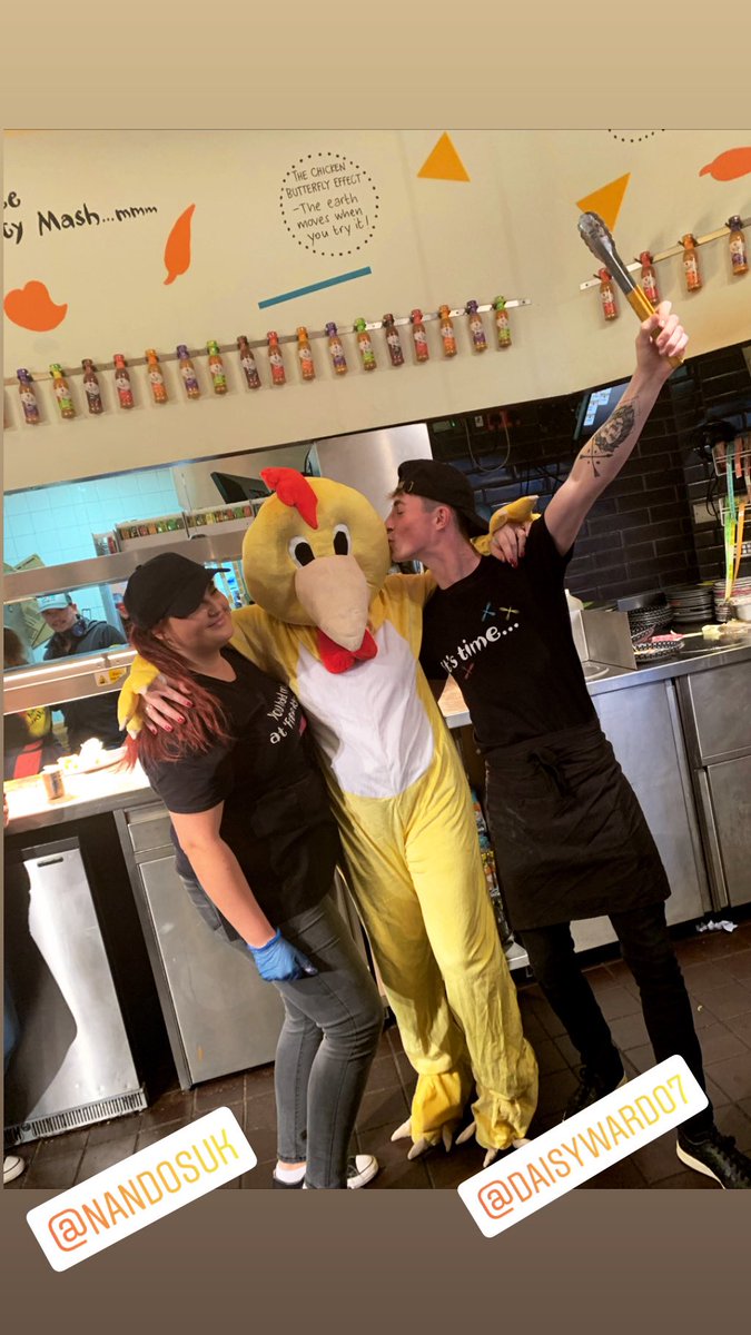 HayleyAmber1's tweet photo. @NandosUK Our beautiful Hen Daisy.. visiting Liverpool today https://t.co/IOZkSO0LBV