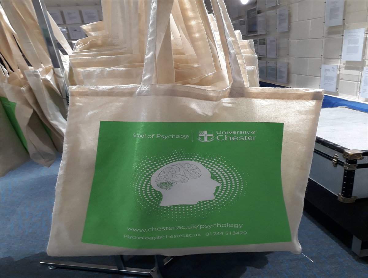 rubbermaid clever store 30 qt