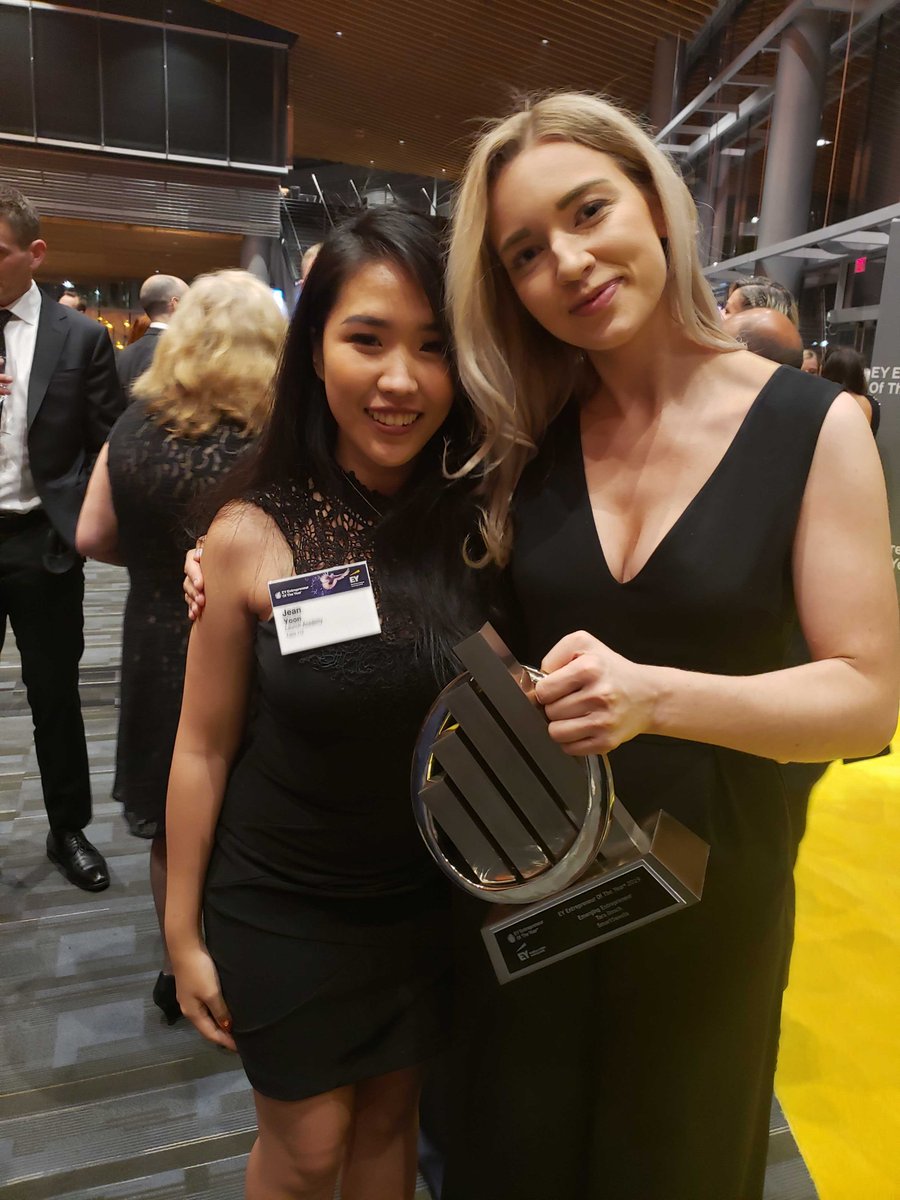 launchacademyhq's tweet image. Last week, our team made an appearance (with our friends @wearebctech &amp;amp; @eatsmartsweets at the @EYCanada #EOYPacific 2019 gala! What a fun night, celebrating some inspiring entrepreneurs! Congratulations to all of the finalists and winners!