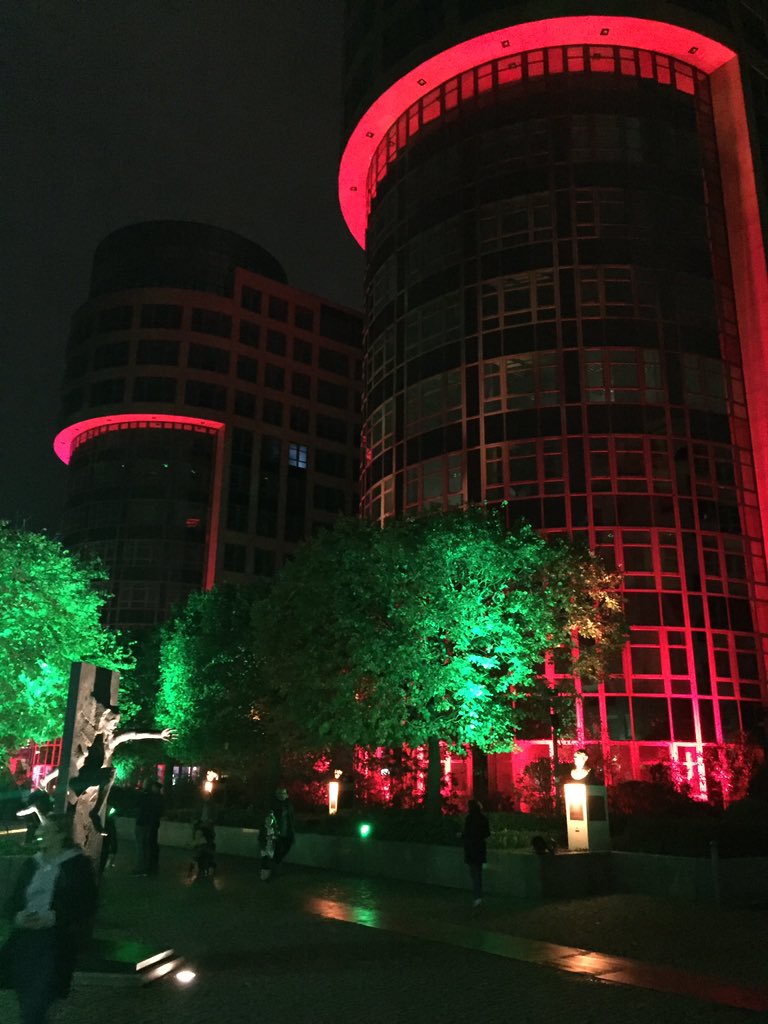aschier1's tweet image. Moabit leuchtet. Straße der Erinnerung. #Spreebogen