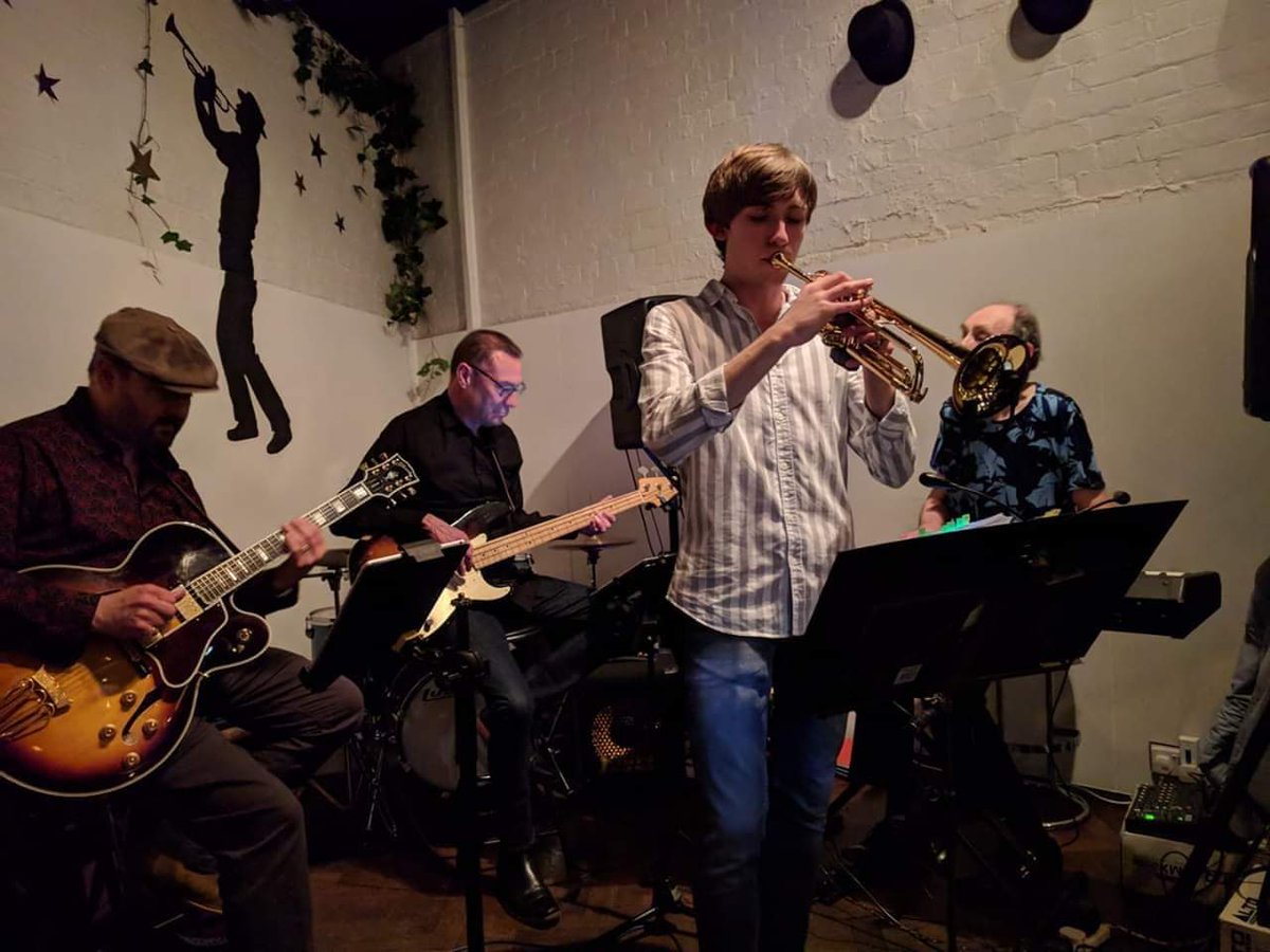 RalphSaltJazz's tweet photo. Tonight Friday 11th Oct at @TrippetsBar from 830pm.

Featuring: Robert Hudson on trumpet 🎺, Jeremy Meek on bass 🎸, Steve Black on guitar 🎸, Francis Haywood on drums 🥁 and Ralph Salt on keys.

#sheffieldissuper #jazz #Sheffield https://t.co/7H0tZ3wuU1