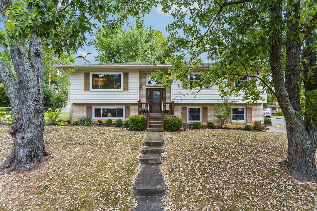 BorgRealtor's tweet image. Just Reduced to $215,000!!! 3299 Pimlico Pkwy, Lexington. youtu.be/Kvln12MiFq8