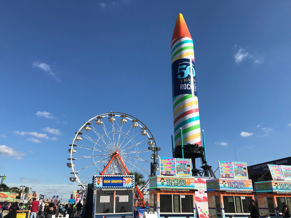 MellowshipEnt's tweet photo. Hello sunshine and 80 degree weather! Happy 150th to @SCStateFair! ☀️ https://t.co/5Ph9VygztW